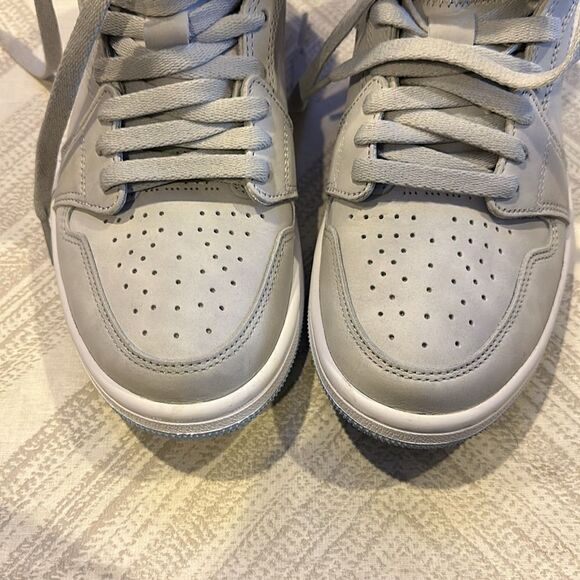 Nike Air Jordan Women’s 1 High Zoom Air CMFT Grey & Light Blue Sneakers. - 7.5 - Picture 2 of 9